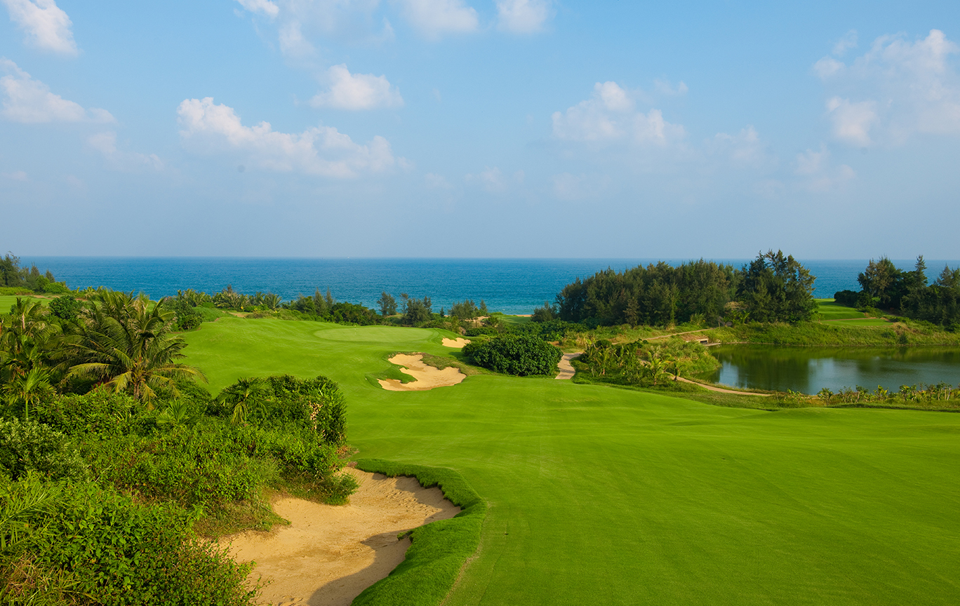 David-Zinkand_Golf-Course-Design_Shaqin-Bay_7th-Hole.jpg