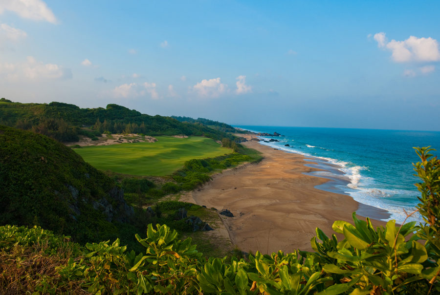 Shanqin Bay Golf Club - Hole 1